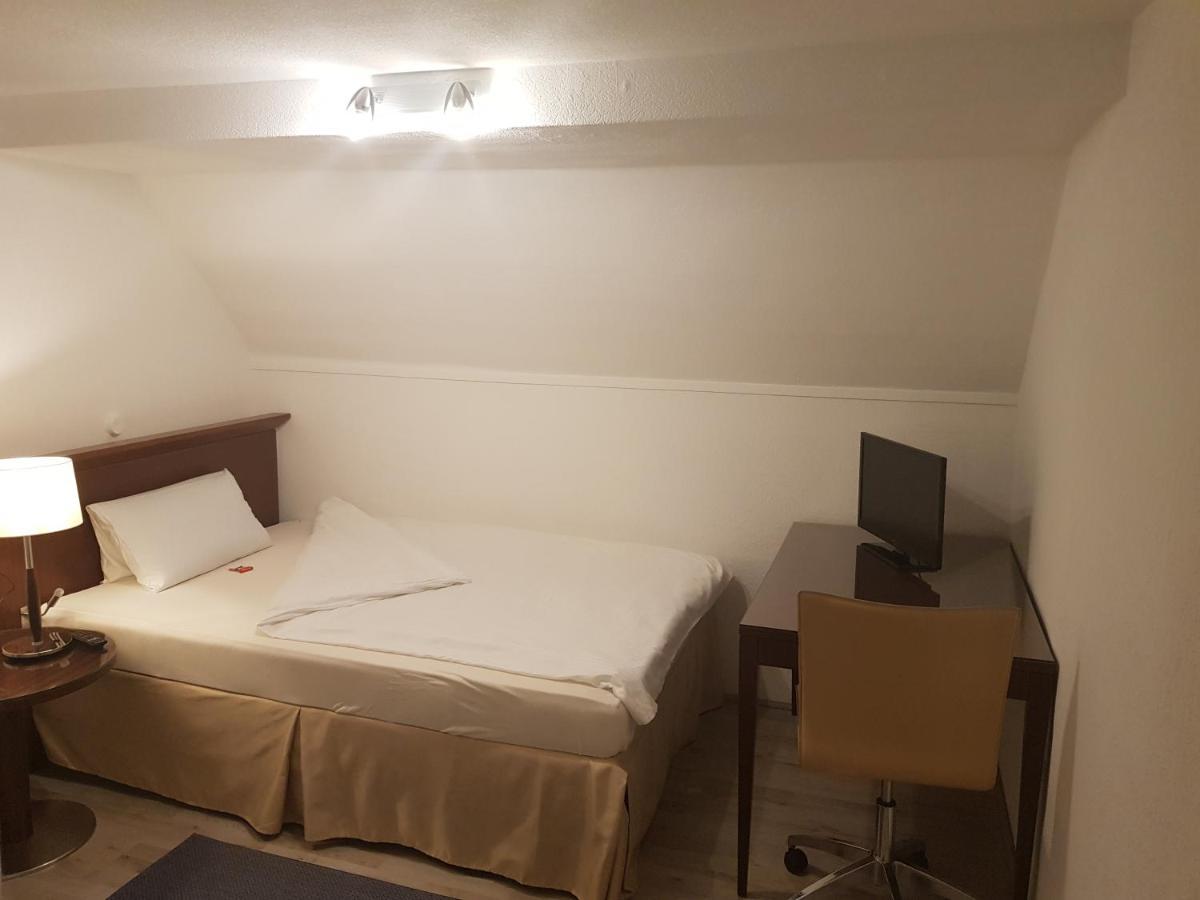 Hotel Pension Bluechersruh 巴特贝内克因费希特 外观 照片