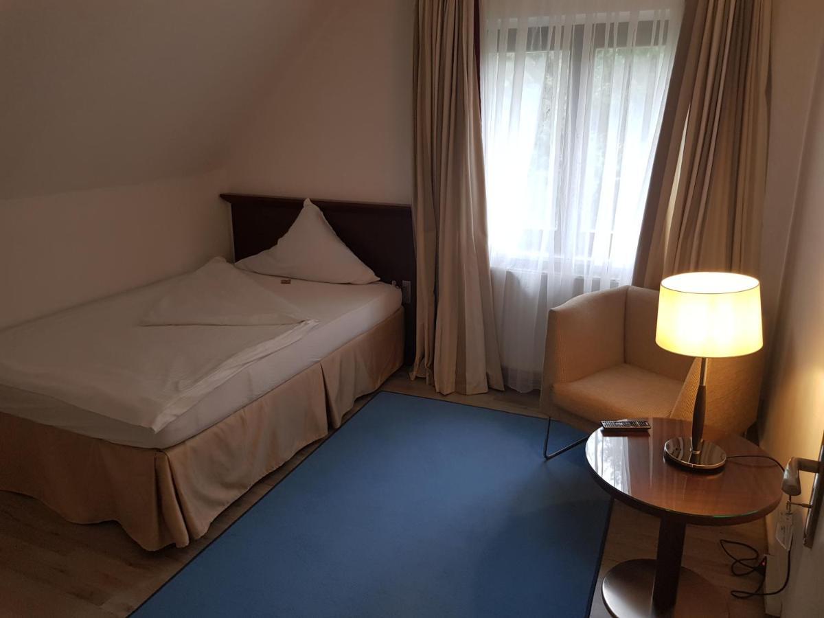 Hotel Pension Bluechersruh 巴特贝内克因费希特 外观 照片